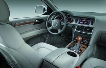 Audi Q7 interior