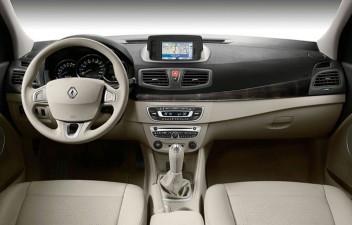 Renault Fluence interior