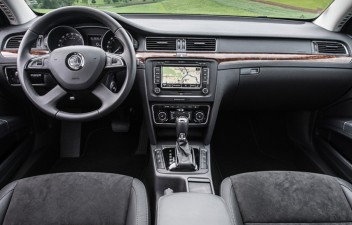 Skoda Superb II Combi interior