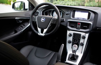 Volvo V40 interior